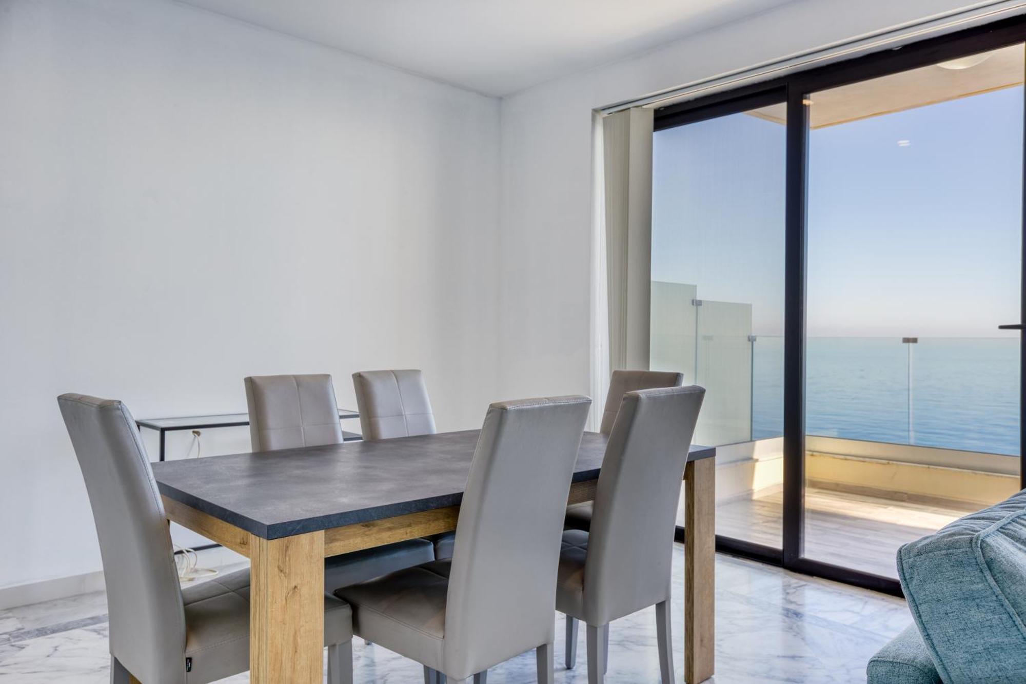 Seafront Sliema Apartment With Balcony & Sea Views By Jl Екстер'єр фото