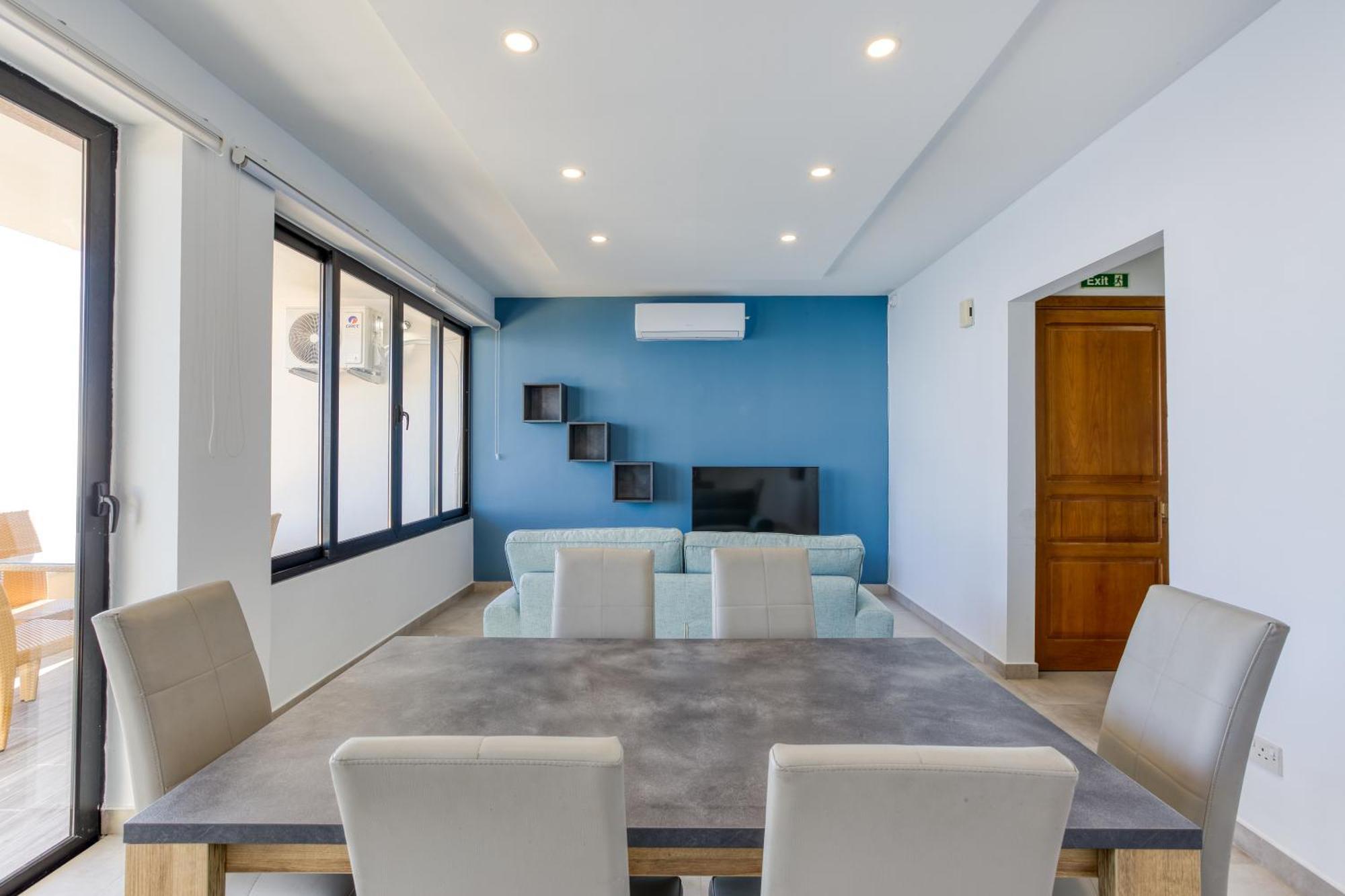 Seafront Sliema Apartment With Balcony & Sea Views By Jl Екстер'єр фото