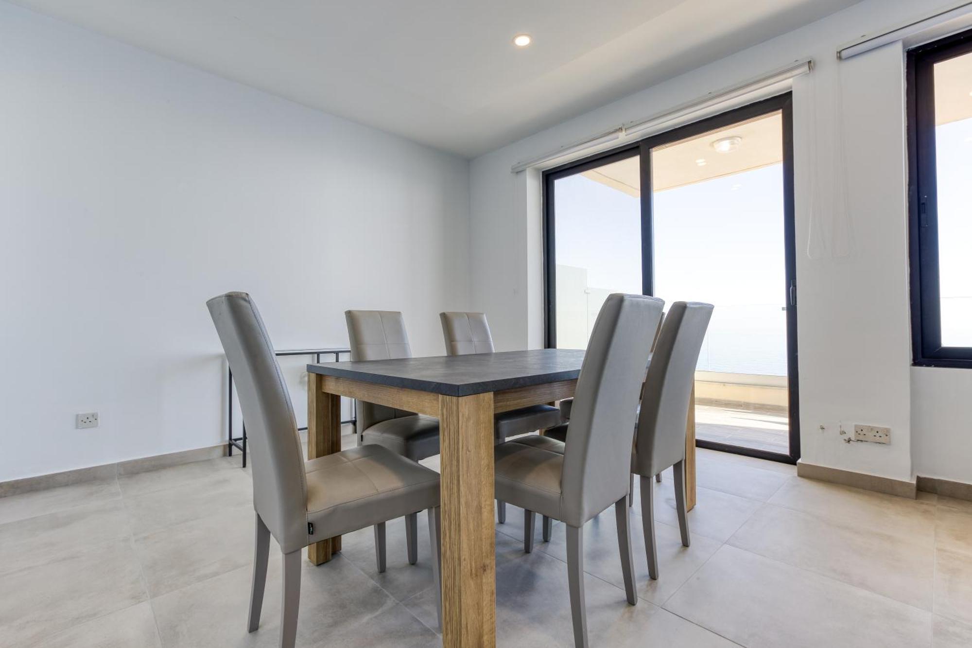 Seafront Sliema Apartment With Balcony & Sea Views By Jl Екстер'єр фото